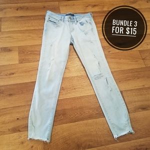 👻Aeropostale Low Rise Crop Jean, Size 2👻